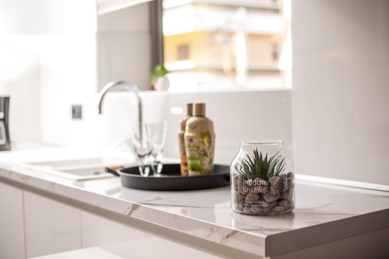 Apartamento Rhodes Diamond Luxury Flat In The Heart Of Town Rhodes City Exterior foto
